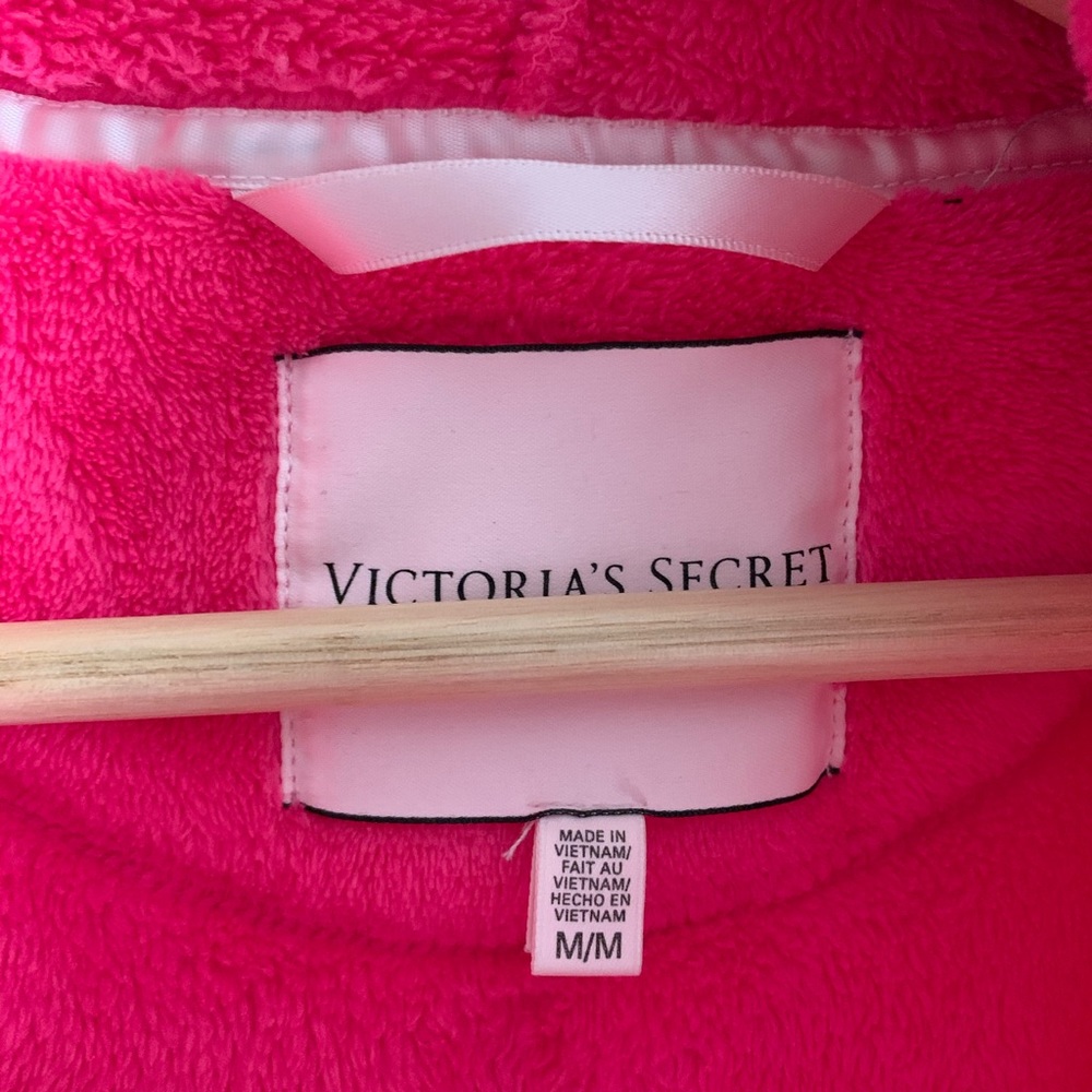 Victoria’s Secret Fluffy Cozy Robe Gem